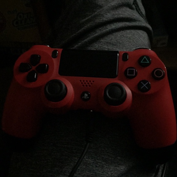 Profile Picture of Kevin Rorke (@_kevin_6) on Poshmark