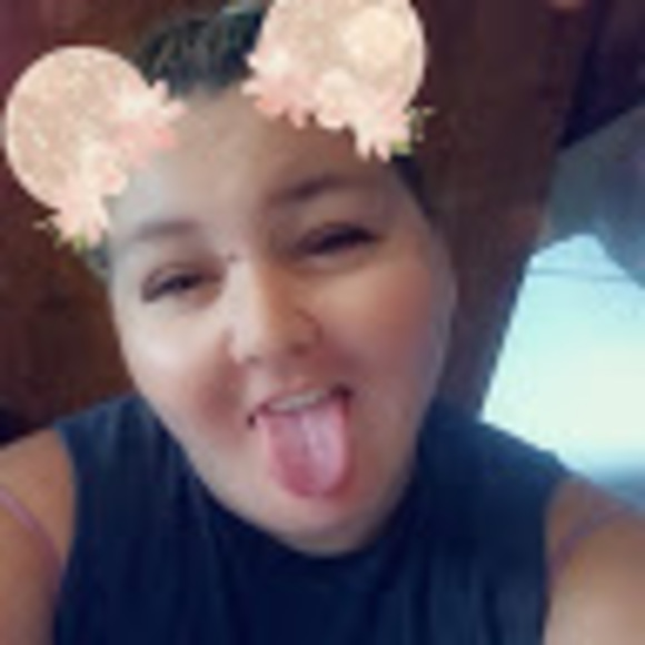 Profile Picture of Crystal Stark (@417starkdecals) on Poshmark