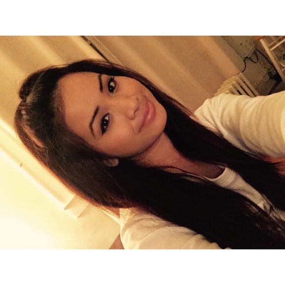 Profile Picture of Jasmine Ballos (@xoxojazzy722) on Poshmark