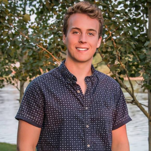 Blake Gifford - Poshmark Profile Picture of Blake Gifford (@blakegifford) on Poshmark