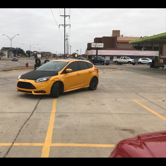 Profile Picture of Carson Young (@itssscarson) on Poshmark