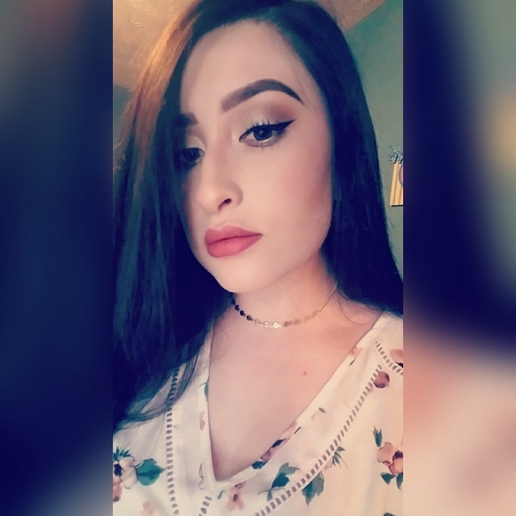 Ilce Bastida - Poshmark Profile Picture of Ilce Bastida (@ilceb) on Poshmark