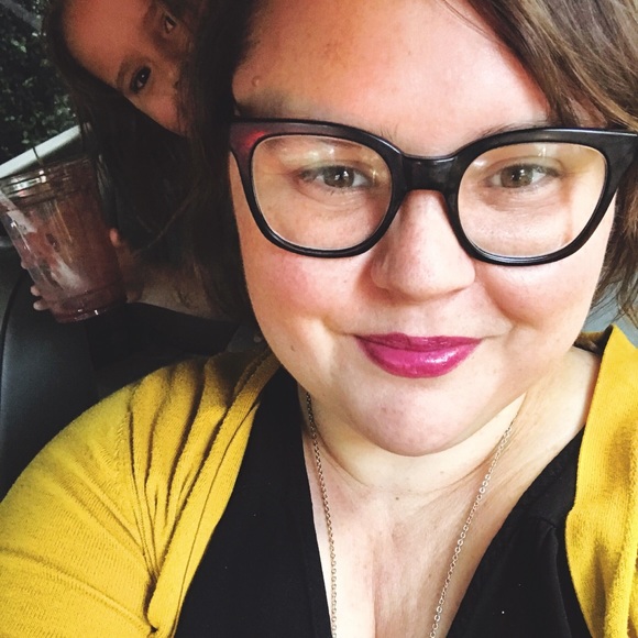 Profile Picture of Leah Irby (@leahirby) on Poshmark