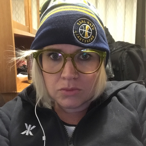 Profile Picture of Errin Julkunen-pedersen (@incrediblejulk) on Poshmark