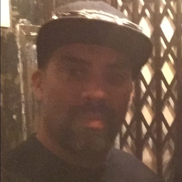 Profile Picture of Andre Carrera (@dre1177) on Poshmark