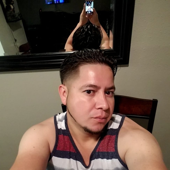 Profile Picture of Carlos Bueso (@carlos_bueso) on Poshmark