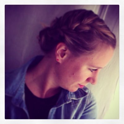 Profile Picture of Julia Schreiber (@Julesnhh) on Twitter