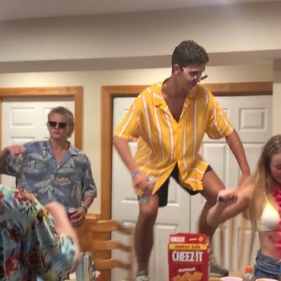 Profile Picture of Chris Farmer (@csfarmer02) on Twitter