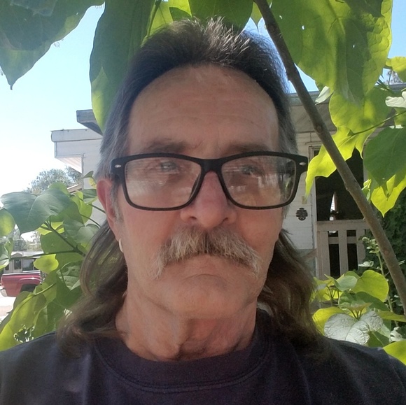 Profile Picture of Ken Wiley (@kwyle21) on Poshmark
