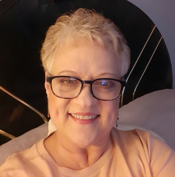 Profile Picture of Patti Dittmann (@lilred) on Poshmark