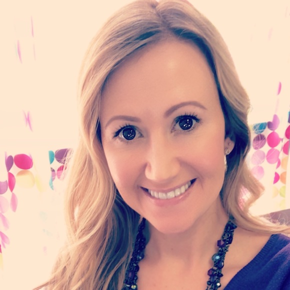 Profile Picture of Christine Scherbring (@c_scherbring) on Poshmark