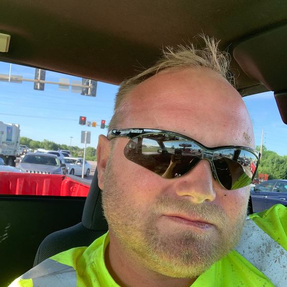 Profile Picture of Dustin Delbruegge (@d234) on Poshmark