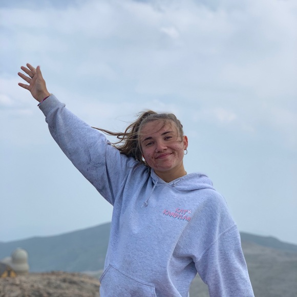 Profile Picture of Mya Banek (@myabanek) on Poshmark