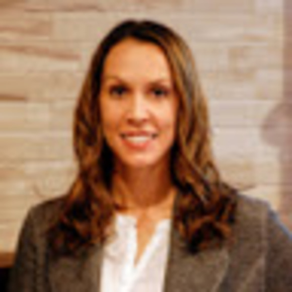 Profile Picture of Sarah Creaghe (@sarahcreag) on Poshmark