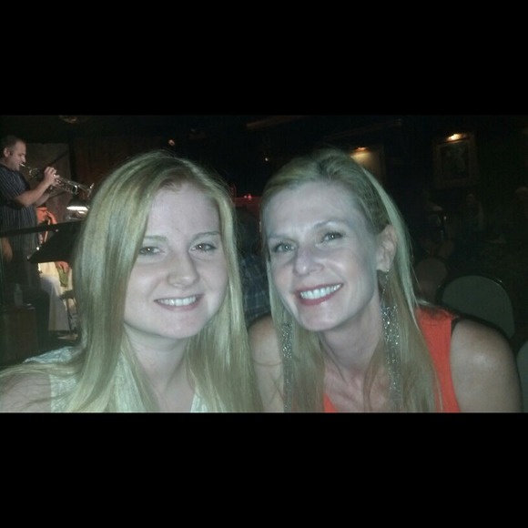 Profile Picture of Donna Addison (@dmaddison) on Poshmark