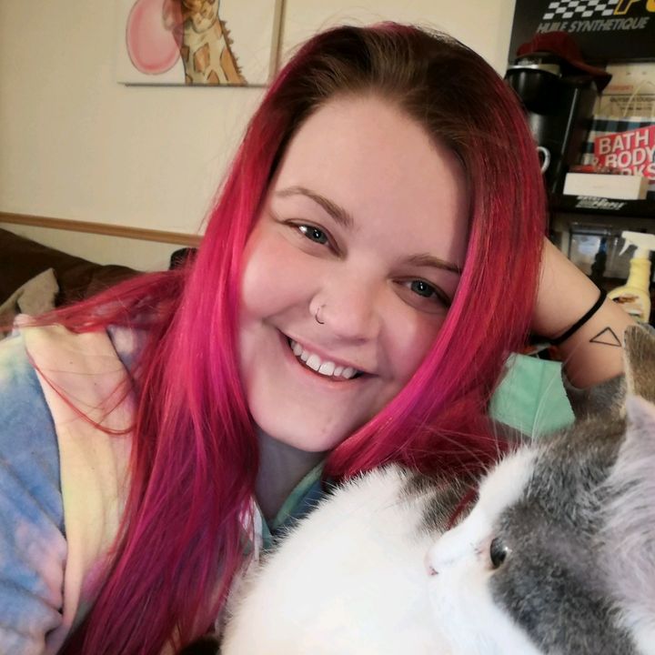 Profile Picture of Hillary Tait (@hillarytait) on Tiktok