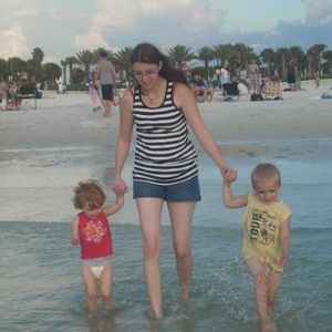 Veronica Myers - Myspace Profile Picture of Veronica Myers (@veronica717) on Myspace