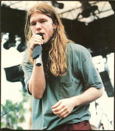 Profile Photo of Shannon Hoon - Wikipediaon Wikipedia