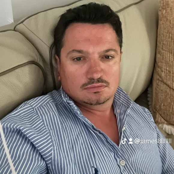 Tony Lisna - Poshmark Profile Picture of Tony Lisna (@tonylisna) on Poshmark