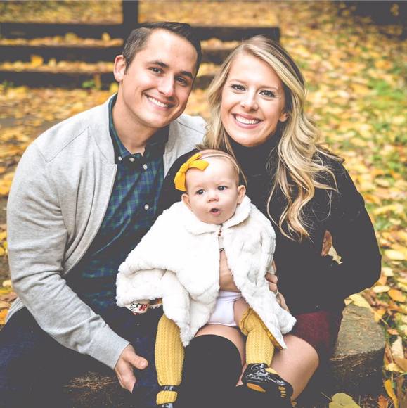 Laura Lobaugh - Poshmark Profile Picture of Laura Lobaugh (@lauralobaugh) on Poshmark