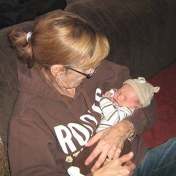 Profile Picture of Ruth Kowbuz (@rkowbuz) on Poshmark