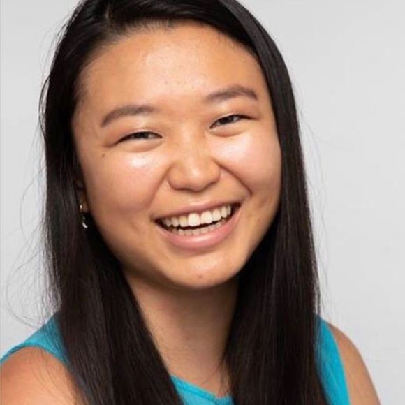 Profile Picture of Julia Xu (@juliazxu) on Poshmark