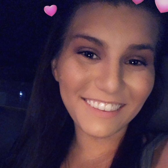 Profile Picture of Annjulia Stockman (@annjuliajade) on Poshmark