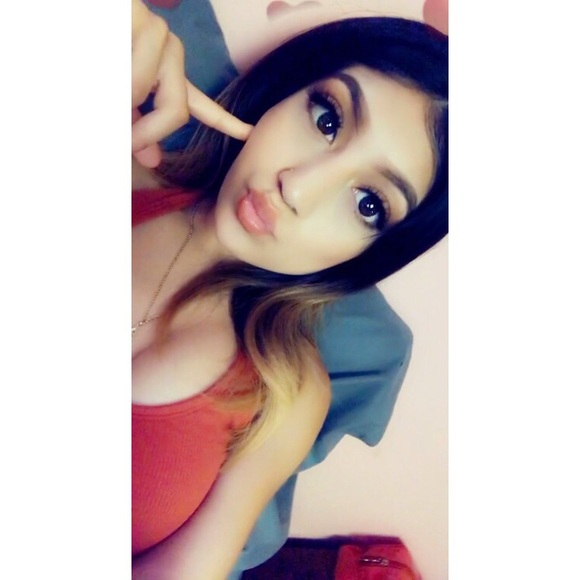 Profile Picture of Aileen Sanchez (@aileens23) on Poshmark