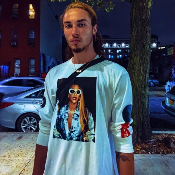 Profile Picture of Jaron Reid (@jarondreid) on Poshmark