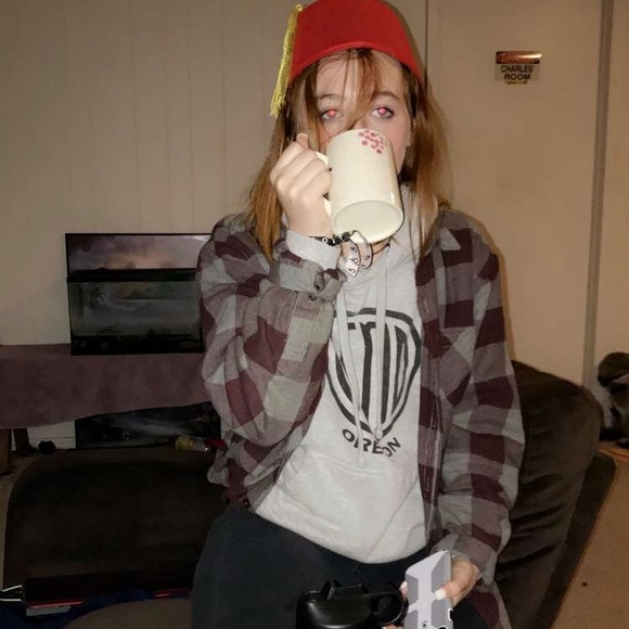 Profile Picture of Sydney Sydney (@smallfrysyd) on Poshmark