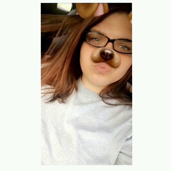 Profile Picture of Melissa Petrowski (@melissa_354) on Poshmark