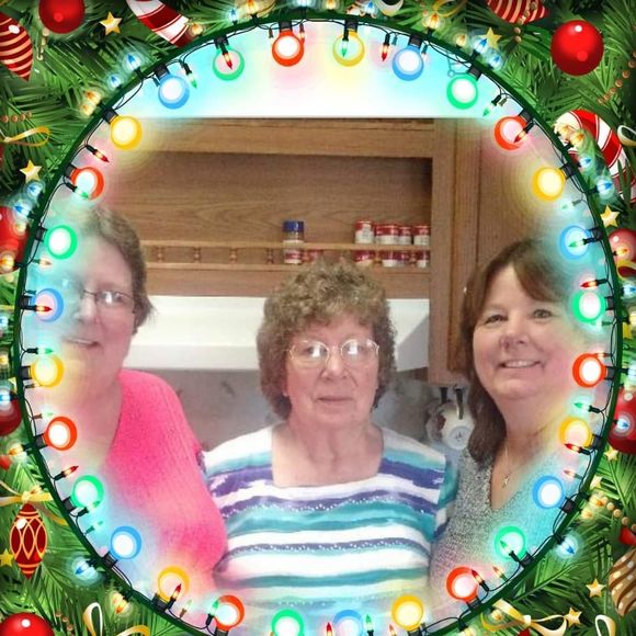 Profile Picture of Ella Kocmich (@kocmich_ella) on Poshmark