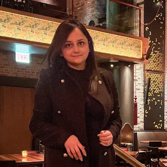 Profile Picture of Natasha Illahi (@natasha_illahi) on Poshmark