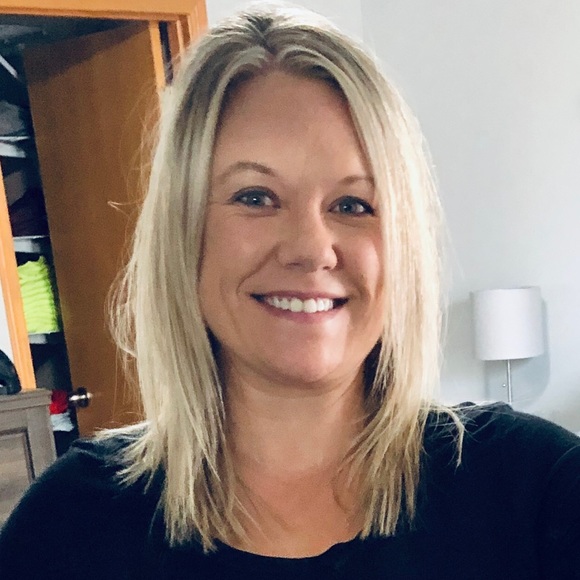 Profile Picture of Chris Gallahue (@chrislgallahue) on Poshmark