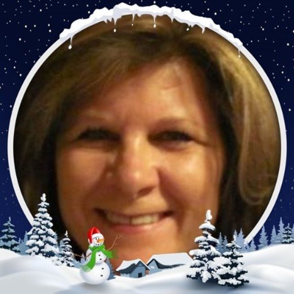 Profile Picture of Donna Dahmen (@donna_dahmen) on Poshmark