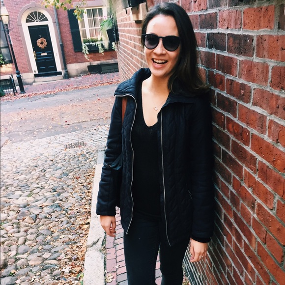 Kristen Oloughlin - Poshmark Profile Picture of Kristen Oloughlin (@kyoloughlin) on Poshmark