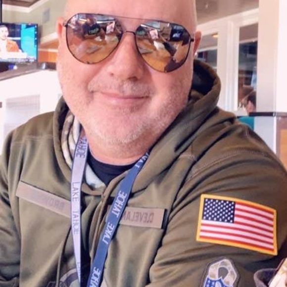 Profile Picture of Mark Golleher (@mdgoll) on Poshmark