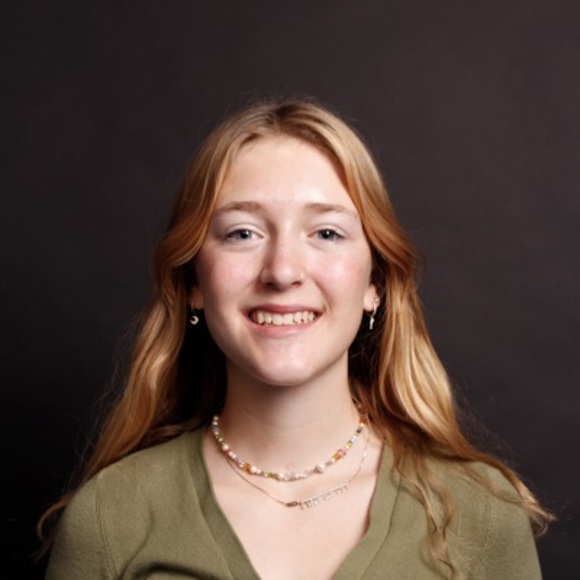 Profile Picture of Cleo Waxman-lee (@cleowl) on Poshmark