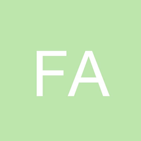 Profile Picture of Farahnaz Ansari vaghef (@micho590) on Poshmark