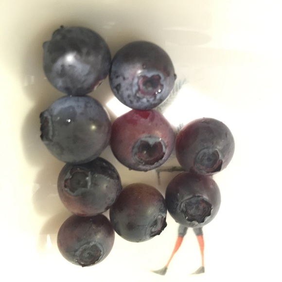 Profile Picture of Eugene Hong (@jenniferh2531) on Poshmark