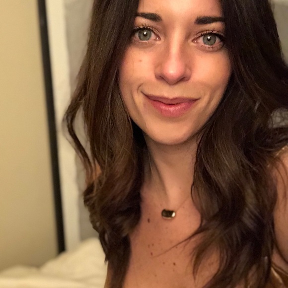 Profile Picture of Mary Spittell (@maryspittell) on Poshmark