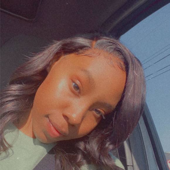 Profile Picture of Alexia Grant (@arebelled) on Poshmark