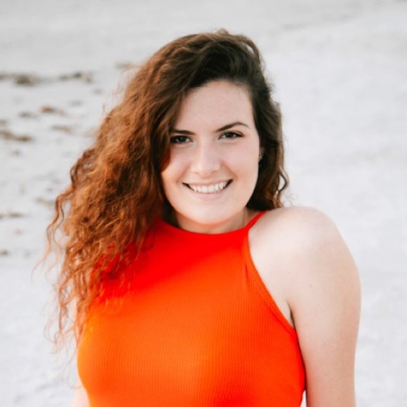 Profile Picture of Madison Kiloh (@madisonkiloh) on Poshmark