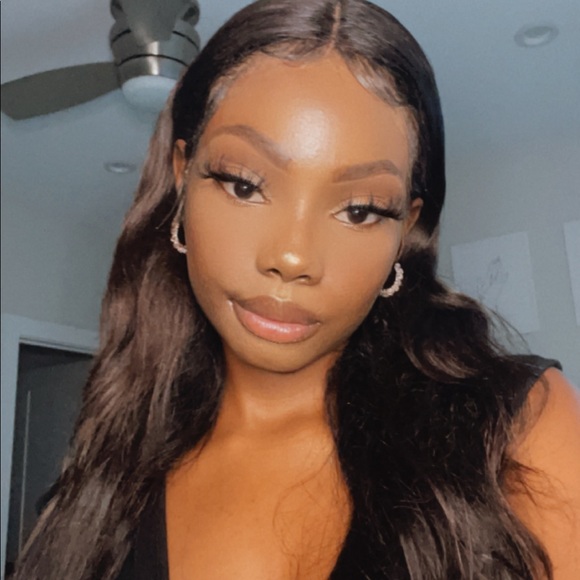 Profile Picture of Tiffany Ellis (@unicorntiffy) on Poshmark