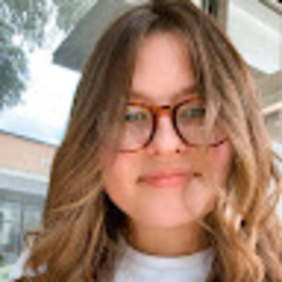 Profile Picture of Makaylee Haby (@makayleehaby) on Poshmark