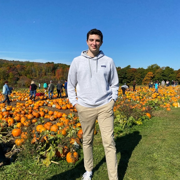 Giovanni Pecchio - Poshmark Profile Picture of Giovanni Pecchio (@giopecchio) on Poshmark