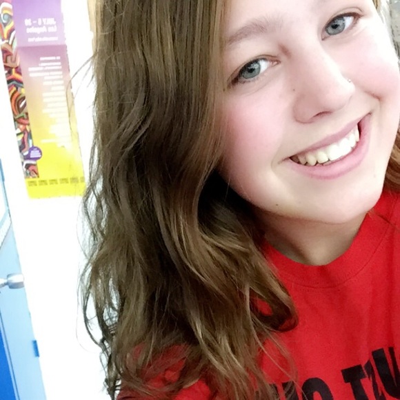 Profile Picture of Allison Kirby (@allison_kirbyy) on Poshmark