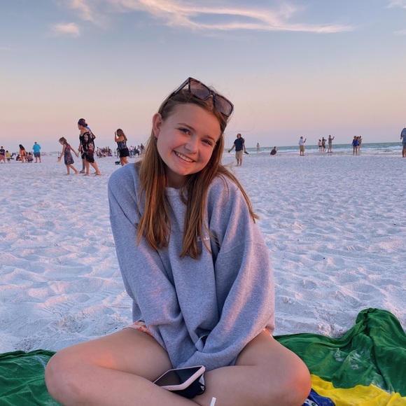 Profile Picture of Mackenzie Hollis (@mackzhollis1) on Poshmark