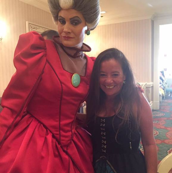 Profile Picture of Kristen Averna (@faline13) on Poshmark