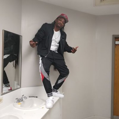 Profile Picture of Philip McLeod (@PhilipMcLeod12) on Twitter